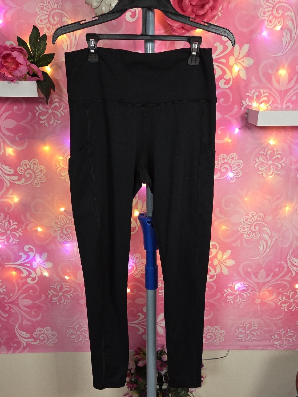 aerie Black High-Waist Leggings with Side Pockets